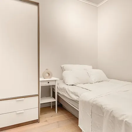 Dinbnb I Of Both Worlds I 80sqm With 2 Baths And Bathtub * برغن