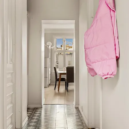 Dinbnb I Of Both Worlds I 80sqm With 2 Baths And Bathtub برغن