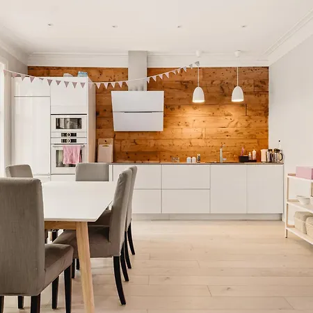 Dinbnb I Of Both Worlds I 80sqm With 2 Baths And Bathtub