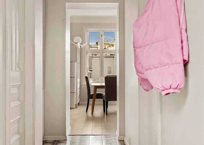 Dinbnb I Of Both Worlds I 80sqm With 2 Baths And Bathtub Bergen