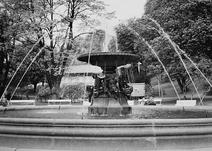 Dinbnb I Of Both Worlds I 80sqm With 2 Baths And Bathtub